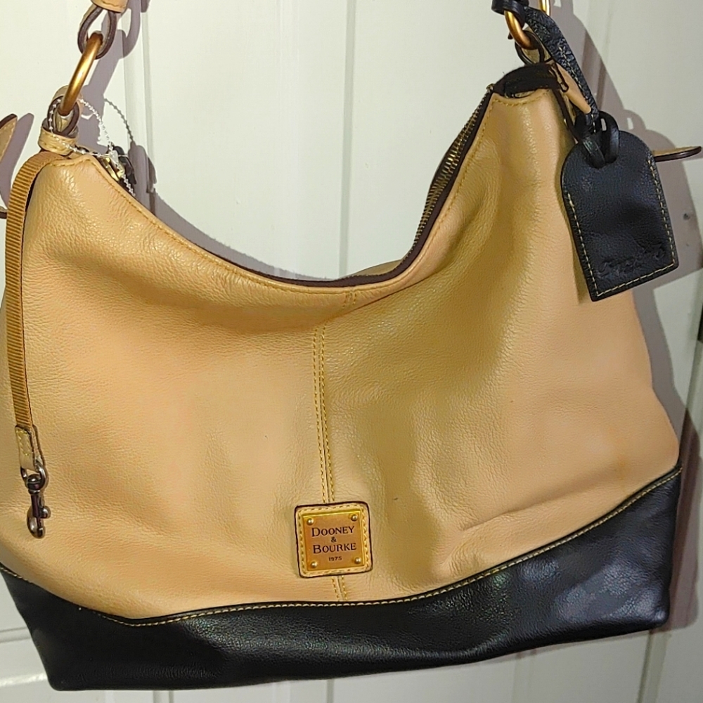 Authentic Dooney & Bourke Shoulder Bag